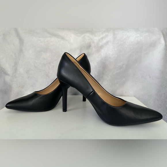 NWOT Deam Pairs Black Stilettos - Picture 5 of 11